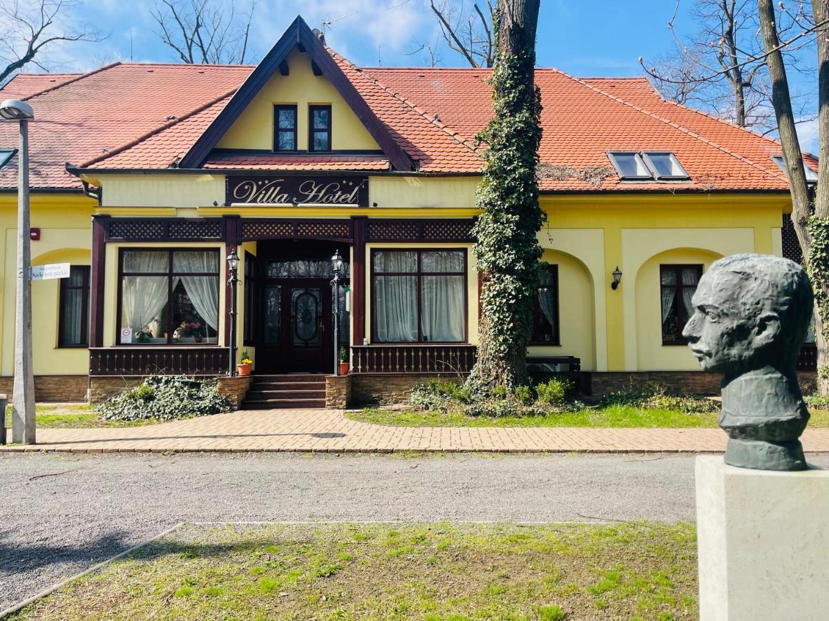 Villa Hotel Debrecen Exterior photo